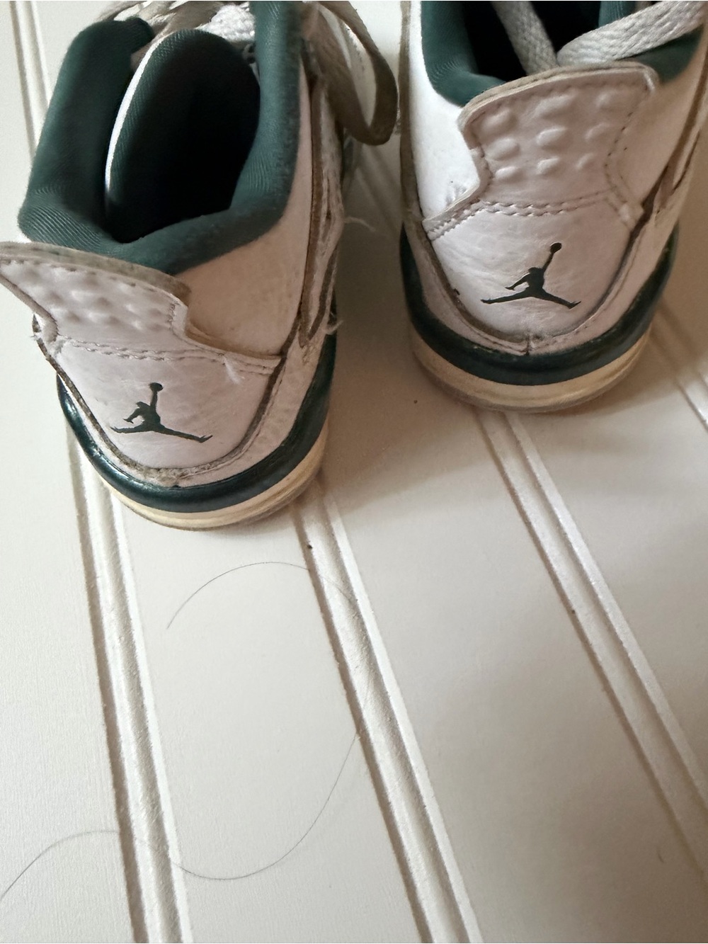 Jordan Kids White and Dark Green Retro-Style Sneakers - Picture 3 of 5